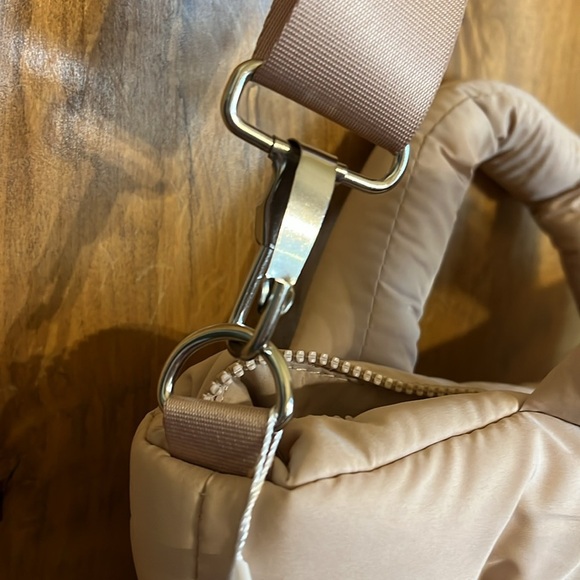 💚 WILO The Label Weekender Quilted Travel/Gym/Baby Bag w/ Crossbody … - Picture 4 of 8